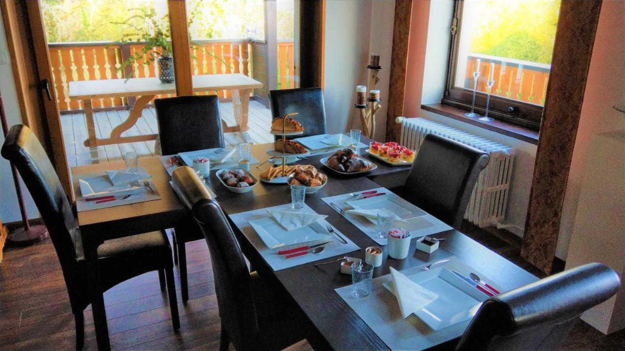 Domaine De L'Olifant Bed and Breakfast Champanges Buitenkant foto